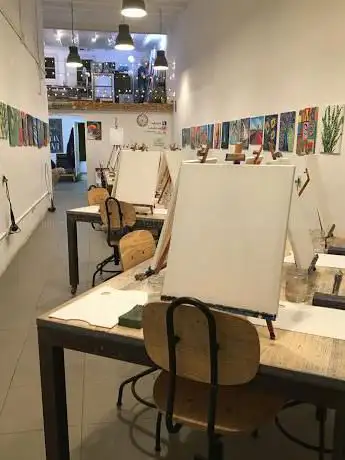 Photo de Arte Bar: Painting and Wine Studio