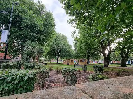 Photo de Queens Gardens
