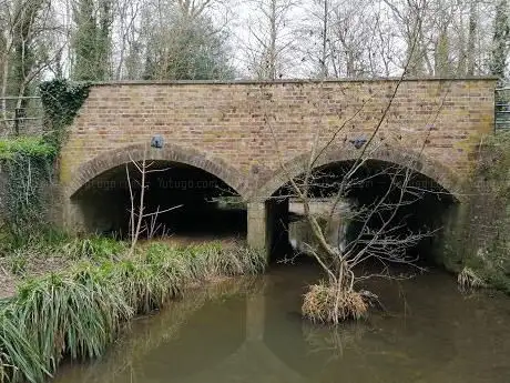 Photo de Flash Lane Aqueduct