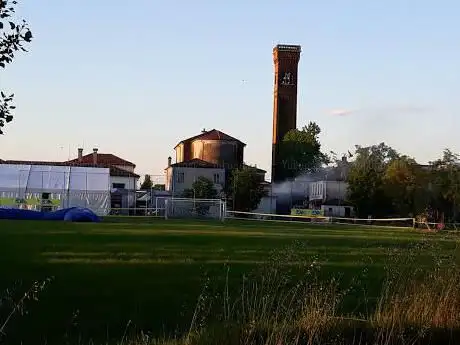 Photo de Campo Sportivo Comunale Cav. Luigi Veronese