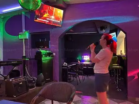 Photo de KARAOKE BAR
