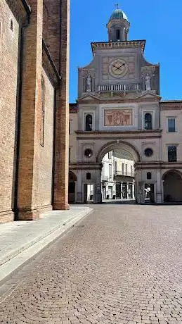 Photo de Arco del Torrazzo