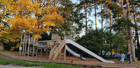 Photo de Place de jeux du parc La Grange