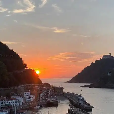 Photo de Costa Vasca Por Mar | Alquiler barco Donostia