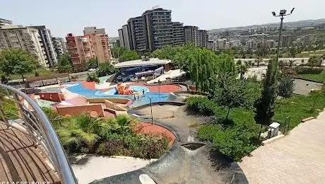 Photo de Çocuk ve Gençlik Oyun Dünyası
