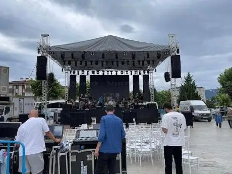 Photo de BACKLINE SES IŞIK SAHNE VE LED EKRAN SİSTEMLERİ