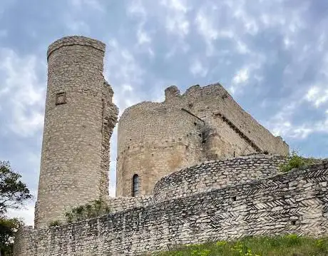 Photo de Château de Thouzon (ancien monastère)