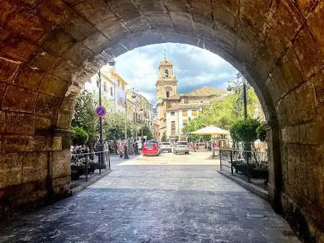 Photo de Plaza Del Arco