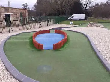 Photo de Highfields Park Adventure Golf