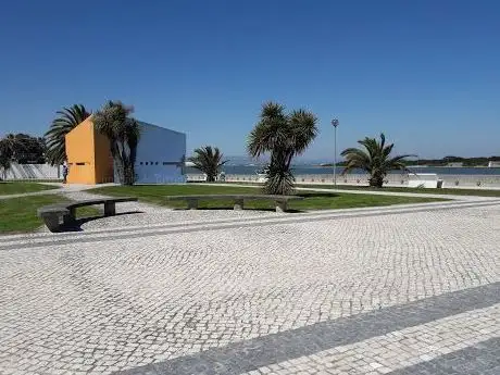 Photo de Praça Comendador Carlos Roeder