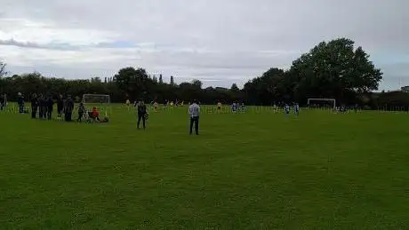 Photo de Playing Fields