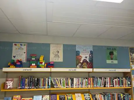 Photo de Cadbury Heath Library