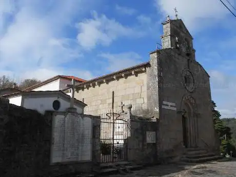 Photo de Church of San Pantaleón das Viñas