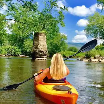 Photo de Canoe & Co - kayak, canoe, SUP rental and excursions