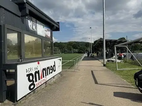 Photo de Kunstrasenplatz Ibbenbüren Ost