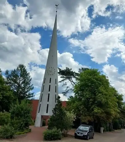 Photo de Kirche St. Josef  Bümmerstede