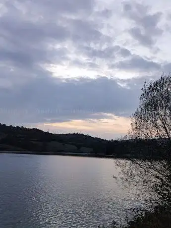 Photo de Kavak Pond