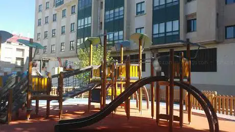 Photo de Ãrea de xogos infantis Santa Clara