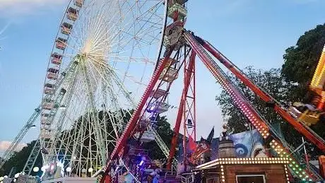 Photo de Fête foraine / Foire place Carnot