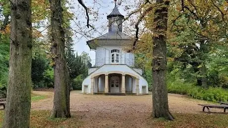 Photo de Teehaus im Planitzer Schloßpark