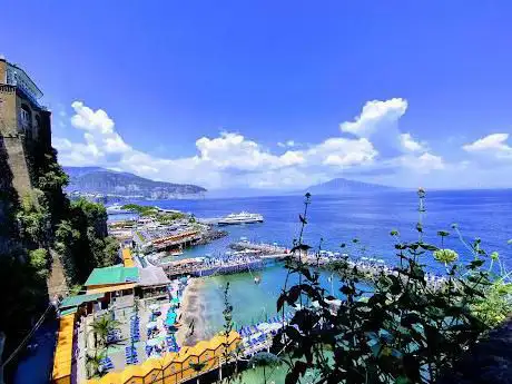 Photo de Spectacular view and stairway to beach