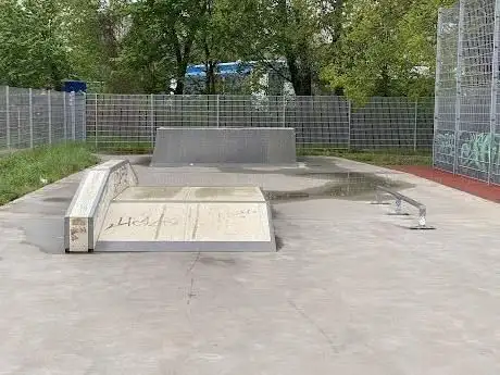 Photo of Skate- und Fußballplatz