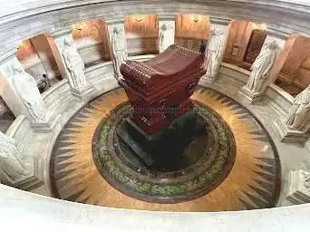 Photo de Tomb of Napoleon Bonaparte