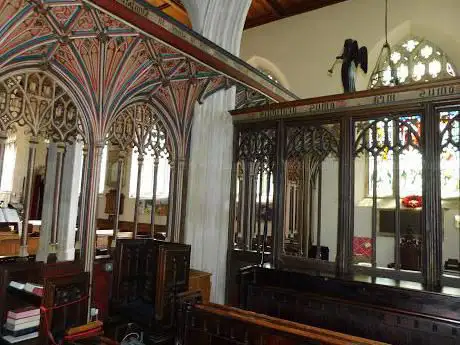 Photo de Parish Church of Saint Disens