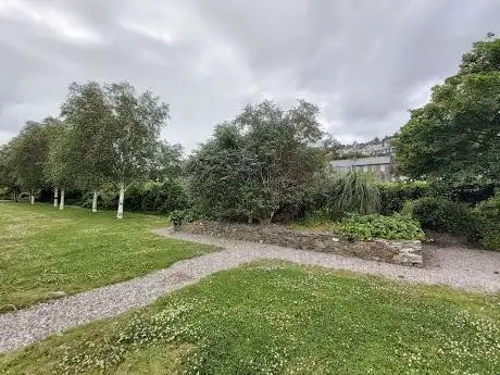Photo de Port of Cork 2000 Garden