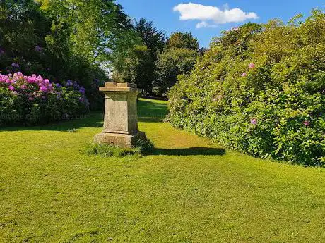 Photo de Walled Garden