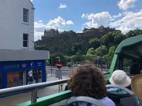 Photo de Edinburgh Bus Tours