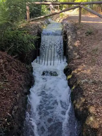 Photo de Cascadas en la Acequia de Laguna