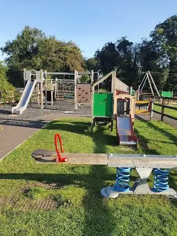 Timahoe Playground T