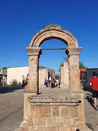 Photo de Parco Archeologico delle Mura Messapiche