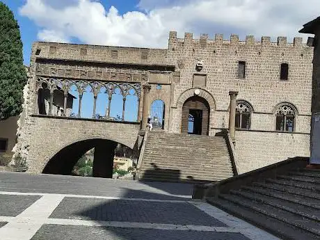 Photo de Palais des papes de Viterbe