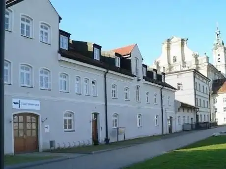 Photo de Kulturwerkstatt House 10