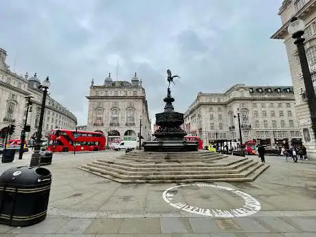 Photo of Fontaine commémorative de la place Piccadilly Circus