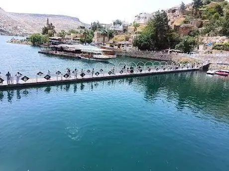 Photo de Halfeti Sallanan Köprü