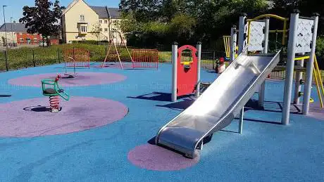 Photo de Playground/Park (Mazurek Way)