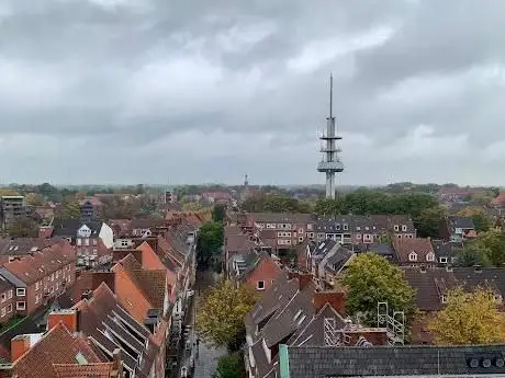 Photo de Wiederaufgebautes Historisches Rathaus Emden