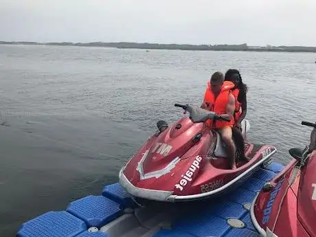 Photo de Aquajet (Jet Ski Rental)