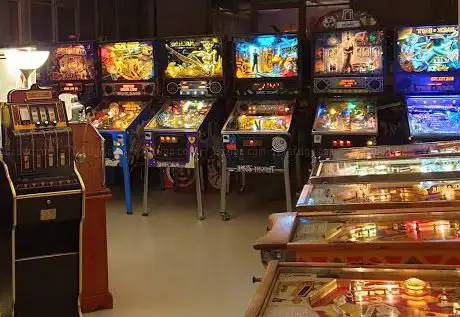 Photo de Pins&More Flipper- und Spielautomatenservice Flipperkasten kaufen verkaufen reparieren. Vermietung Flipper für Anlässe
