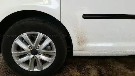 Photo de Güler Oto Alım Satım Rent A Kar Park Yıkama