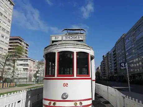 Photo de Tranvia a Peniche