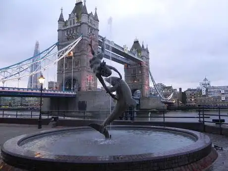 Photo of Fontaine La Fille au Dauphin