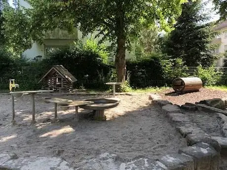 Photo de Spielplatz Mannheimer Straße