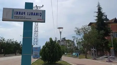 Photo de Çınarlı Parkı