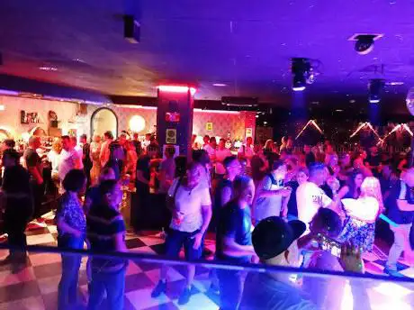 Photo de Discoteca La Bohemia
