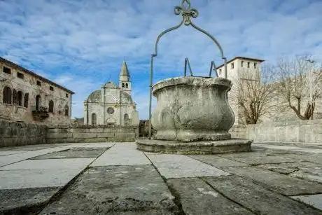 Photo de Svetvincenat tourism office - Turistička zajednica Općine Svetvinčenat