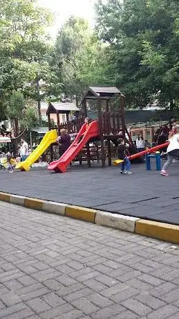 Photo de Gazi Osman Pasa Park